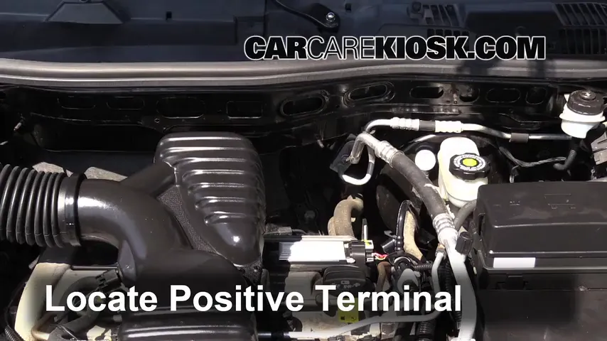 2005 Saturn Vue 2.2L 4 Cyl. Battery Jumpstart